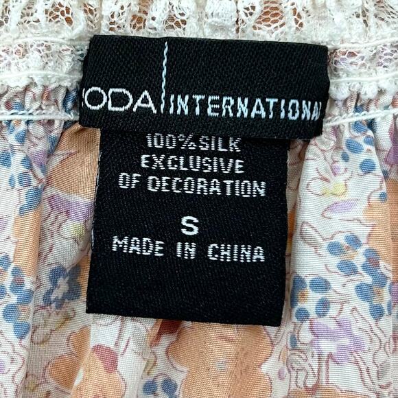 Moda International 100% Silk Floral lace Trim Peasant Top - Picture 7 of 7